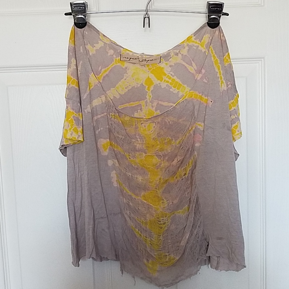 Cropped short sleeve top